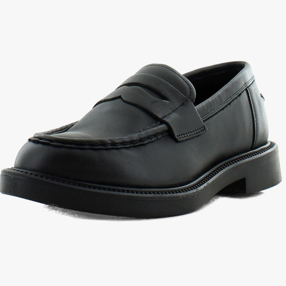 216. Women’s Black Leather Waterproof Loafers Size  9.5 NEW